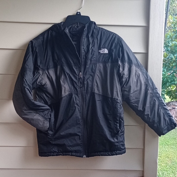 The North Face Kids Black  And Grey Puffer Jacket - Picture 1 of 16